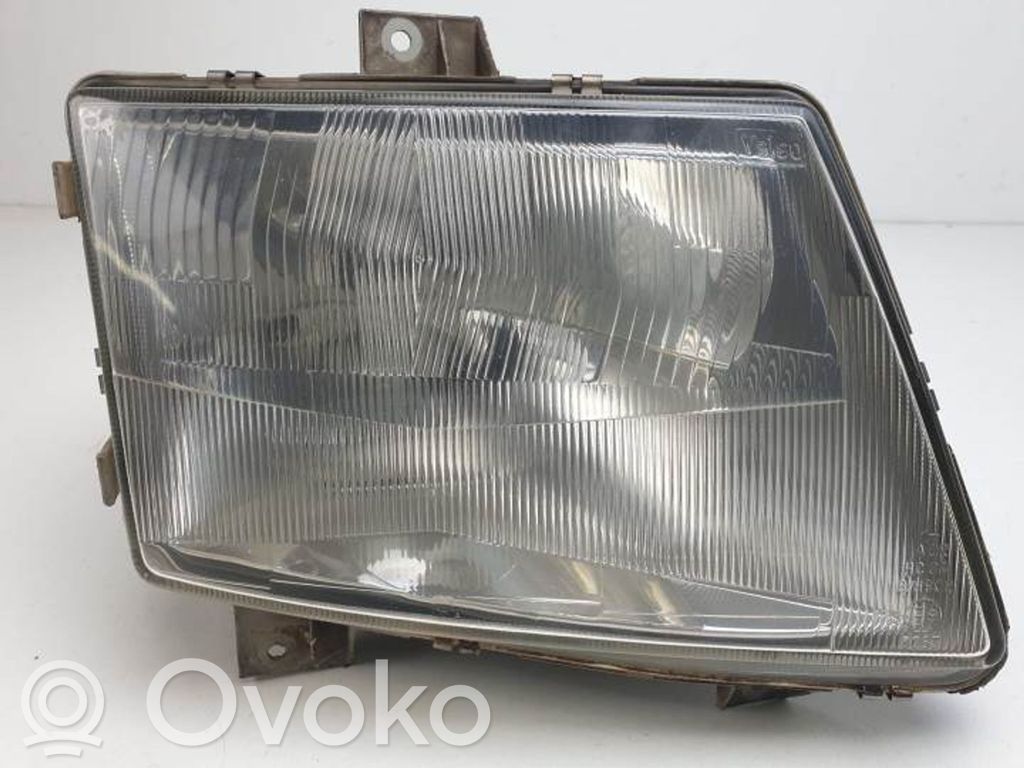 Mercedes-Benz Vito Viano W638 Lampa przednia 