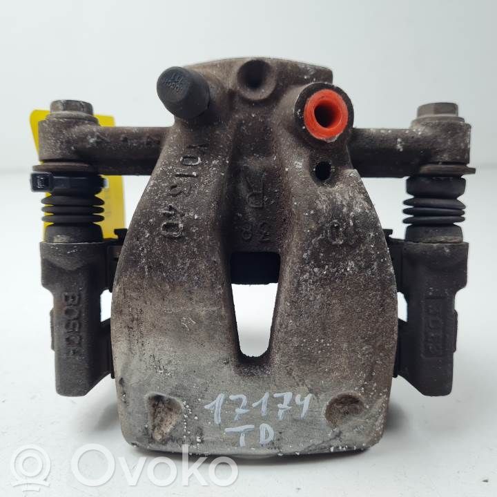 Toyota Avensis T250 Etrier frână spate 