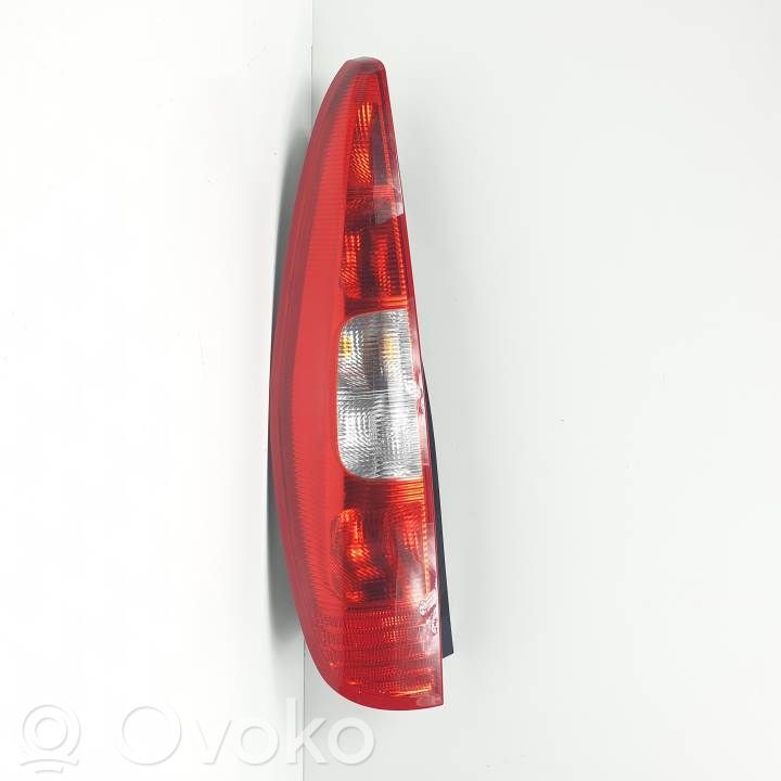 Mitsubishi Colt Luci posteriori