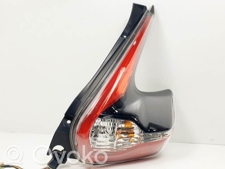 Nissan Juke I F15 Lampă spate în caroserie 