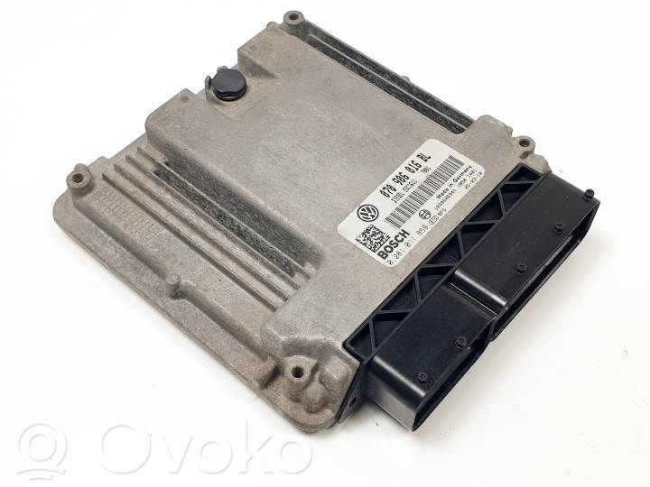 Volkswagen Touareg I Unitate/modul de control motor 