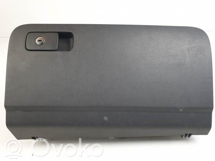 Guantera   1K1857104B