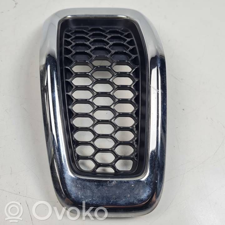 Jeep Cherokee KL Rejilla delantera 