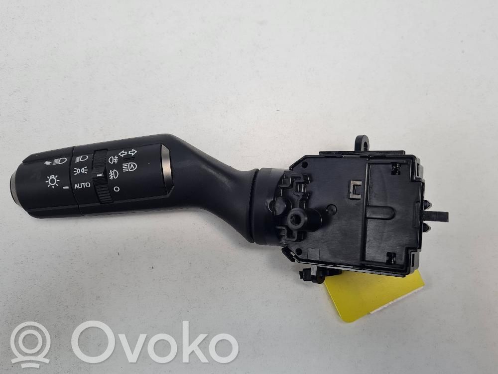 Lexus UX Light switch 