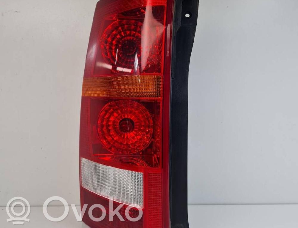 Luz trasera/de freno   XFB000573