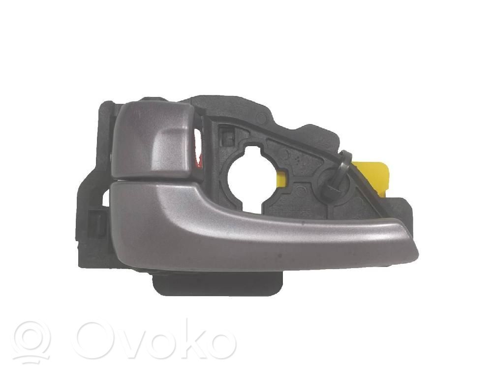 Manecilla interna puerta delantera   826132S000