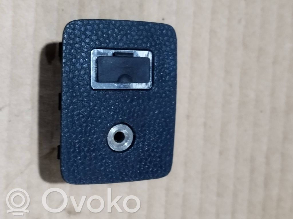 Ford Fiesta AUX savienotājs 