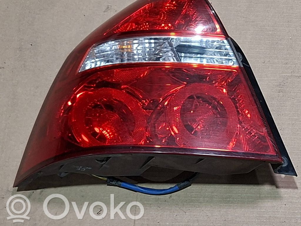 Chevrolet Aveo Aizmugurējais lukturis virsbūvē 