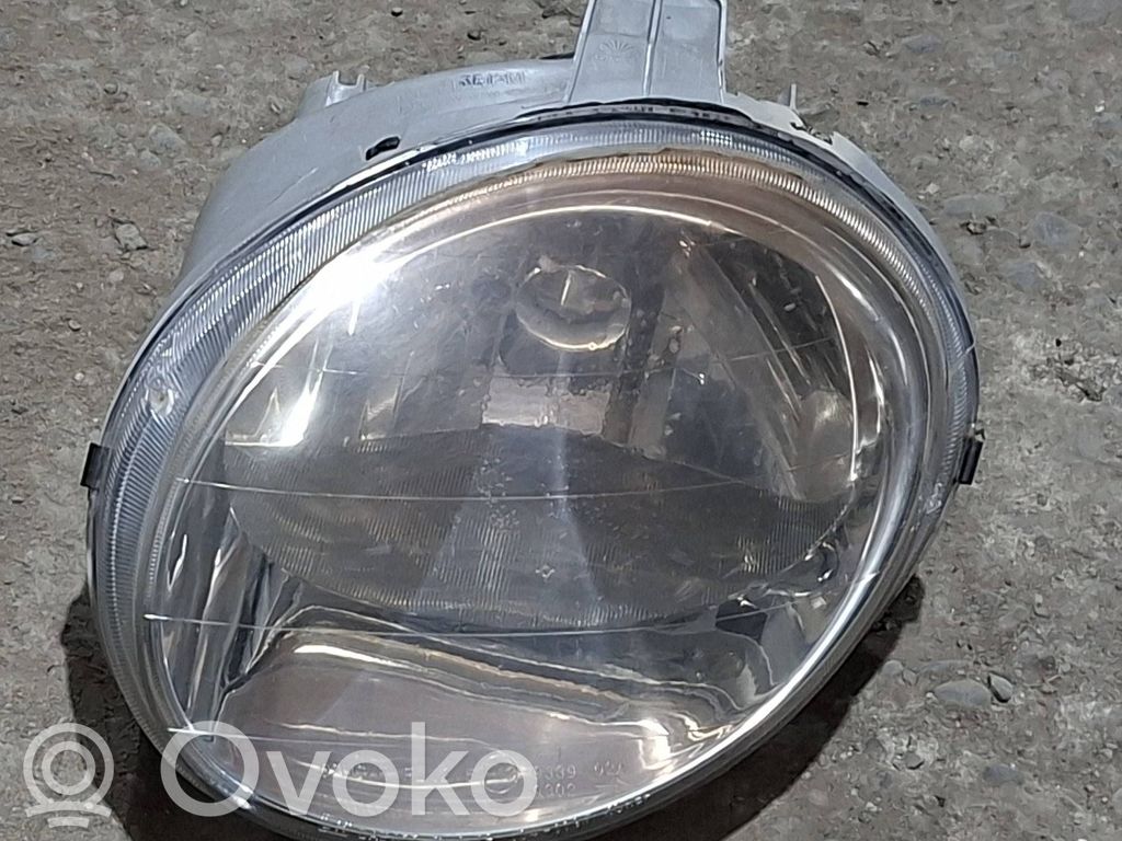 Scheinwerfer