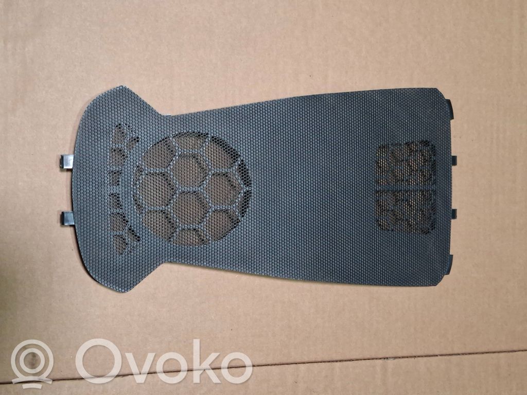 Ford Kuga II Radion/GPS-laitteen pääyksikön kehys 