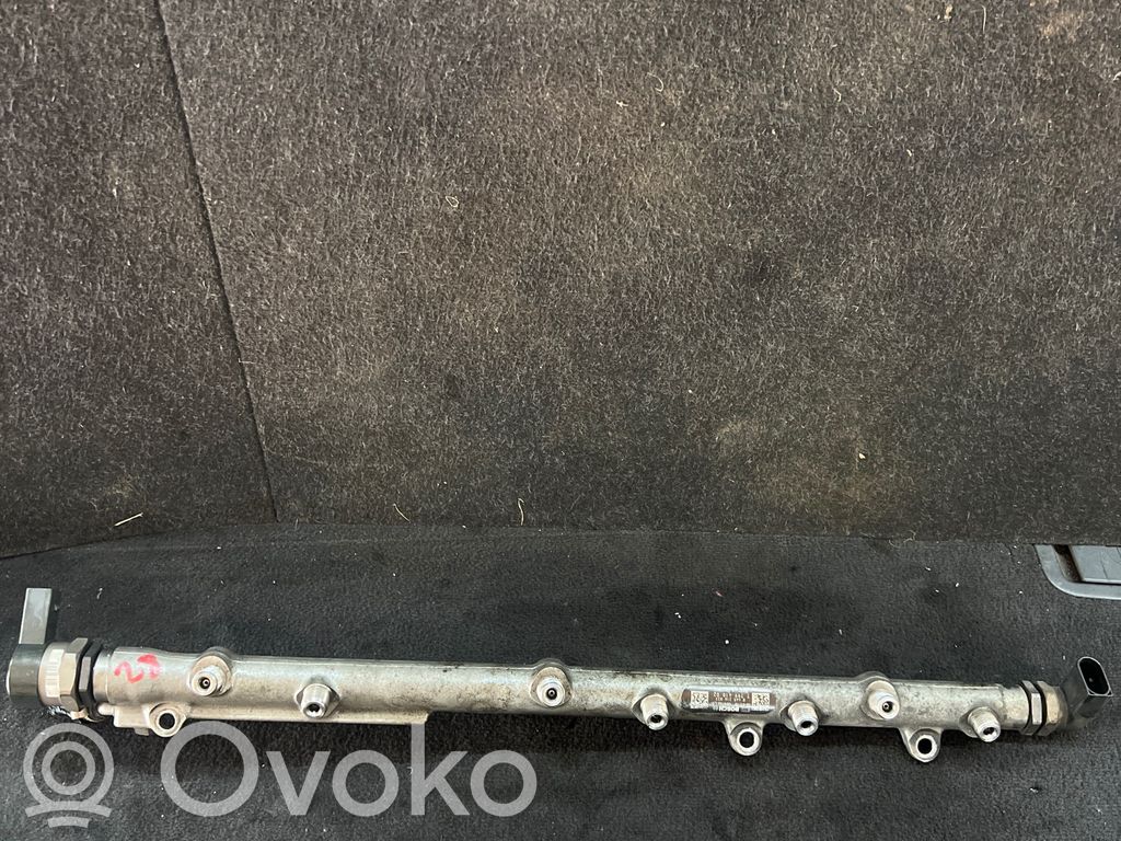 BMW 3 E90 E91 Rampă alimentare injectoare 