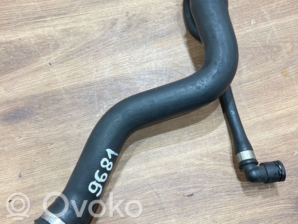 BMW 3 E90 E91 Conductă/furtun lichid de răcire motor 