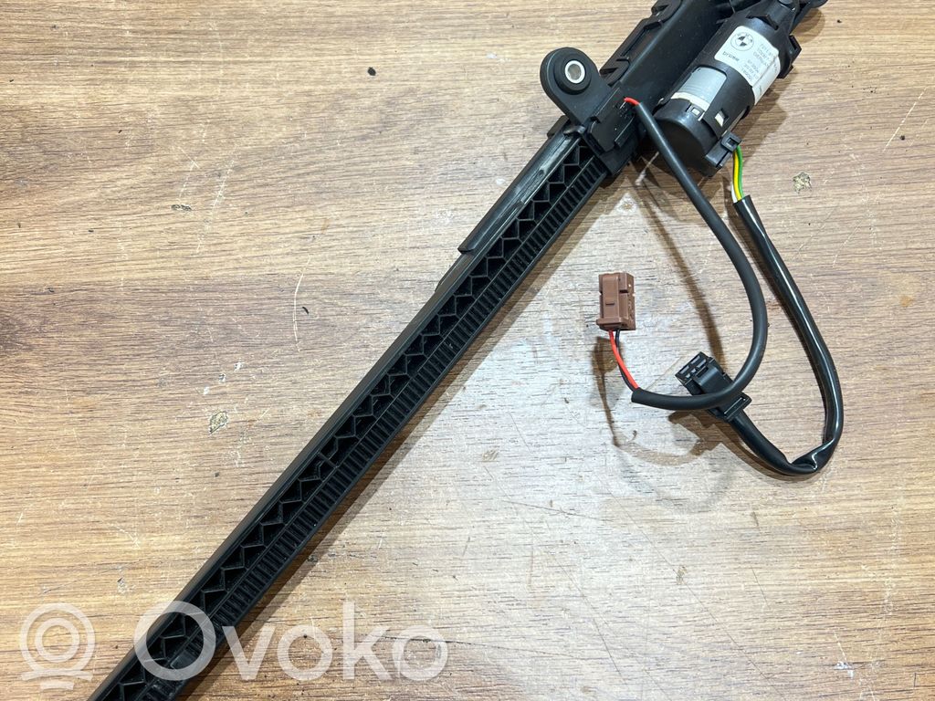 BMW 3 E92 E93 Saugos diržo reguliavimo varikliukas 
