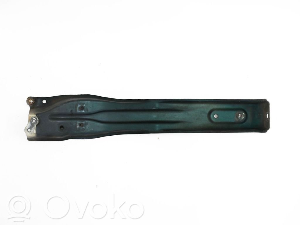 Fender mounting bracket
