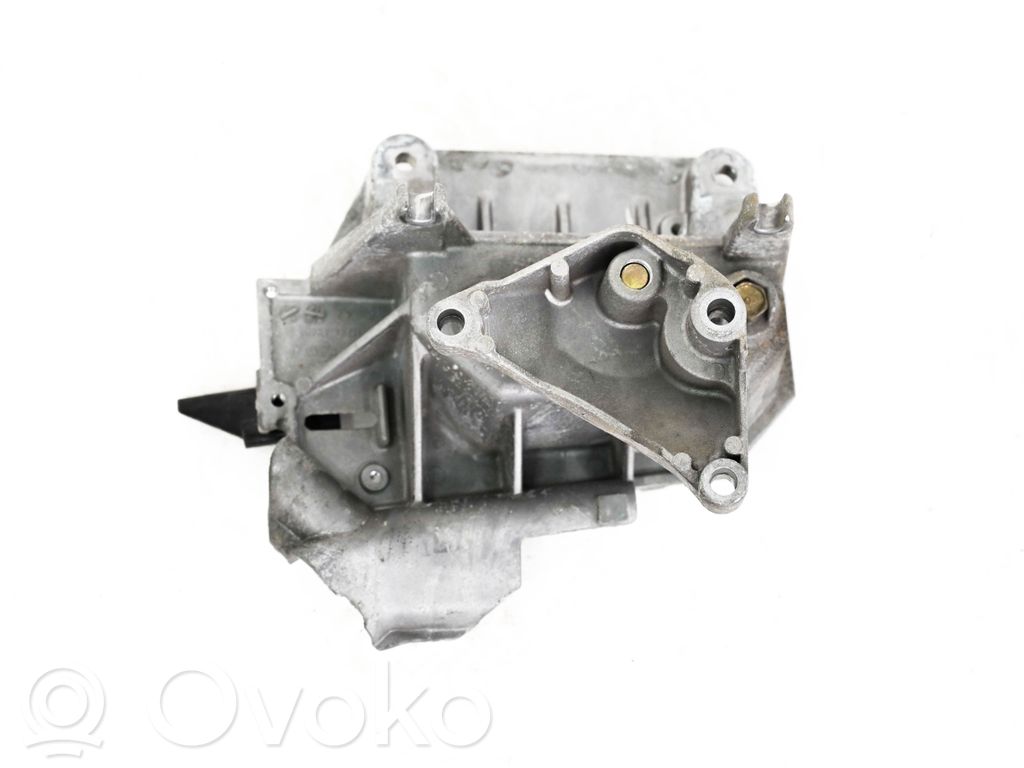 Nissan Micra Engine mount bracket 