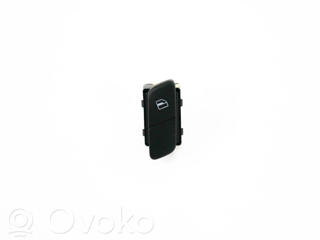 Volkswagen Polo IV 9N3 Electric window control switch 