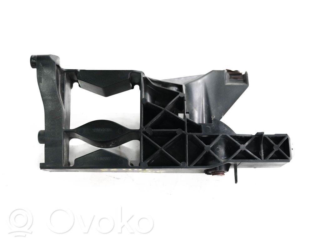 Audi A6 S6 C7 4G Headlight/headlamp mounting bracket 