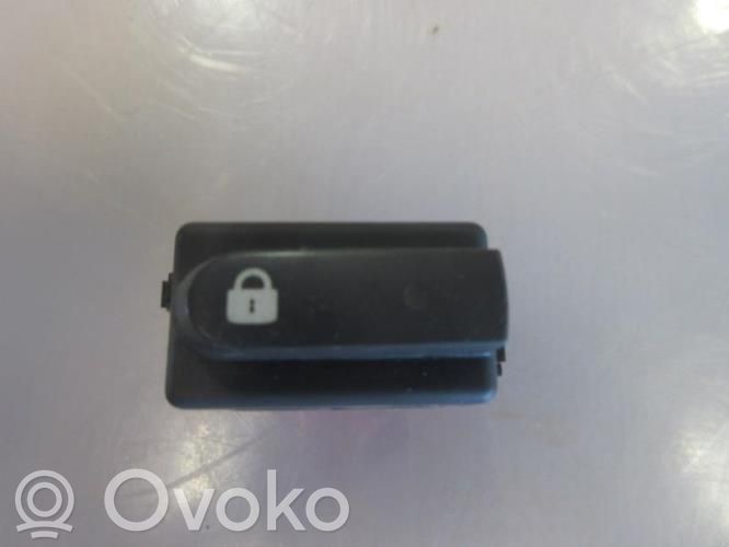 Renault Clio II Side middle window/glass 