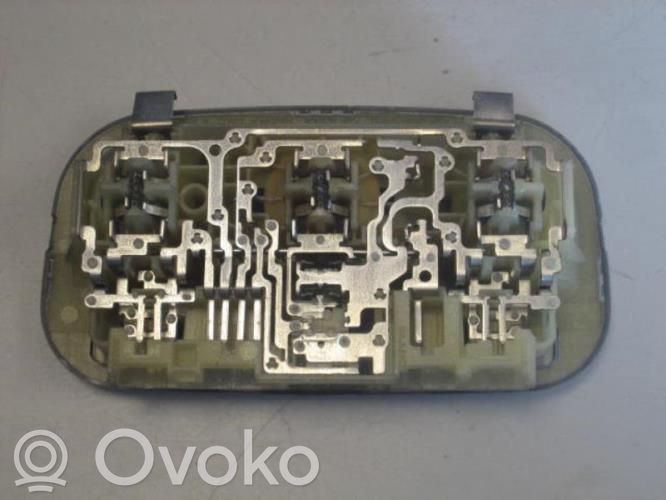 Citroen Berlingo Etuistuimen valo 