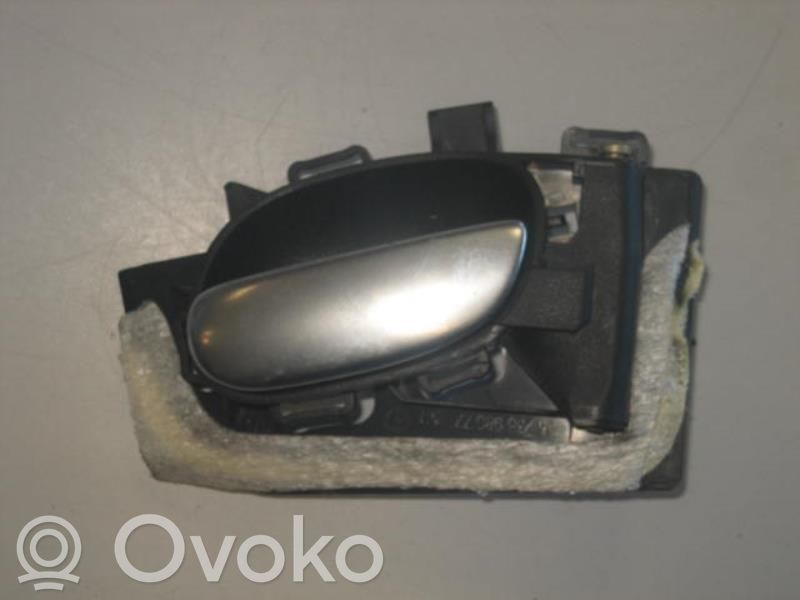 Klamka wewnętrzna drzwi przednich   914481