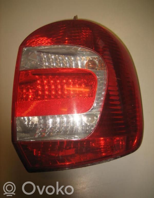 Renault Modus Aizmugurējais lukturis virsbūvē 