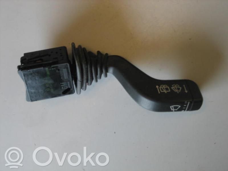 Pyyhkijän vipu   9185417