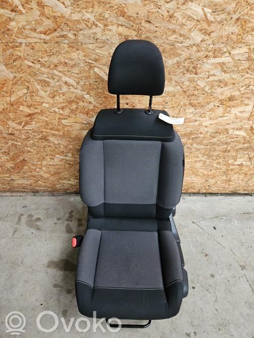 Citroen C3 Kuljettajan istuin 