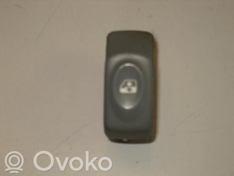 Renault Twingo I Front door sensor 