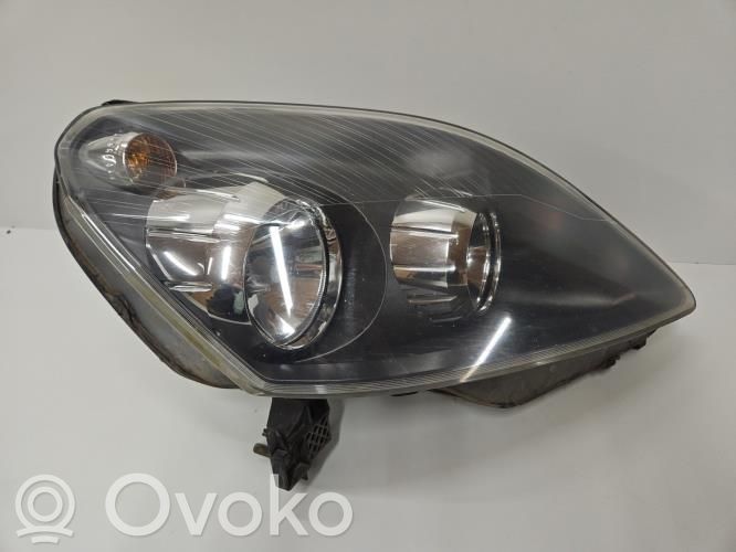 Opel Zafira B Lampa przednia 