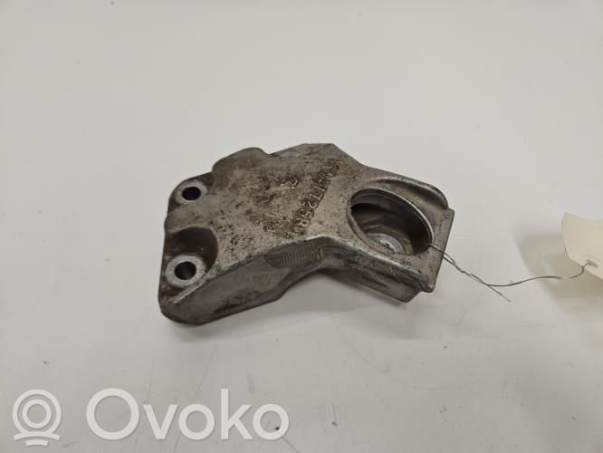 Peugeot Partner Engine mounting bracket 