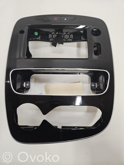 Renault Clio IV Radio/GPS head unit trim 