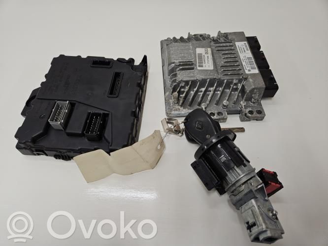 Renault Kangoo II Engine ECU kit and lock set 
