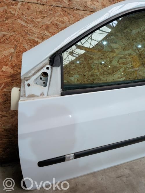 Puerta delantera   7751476108