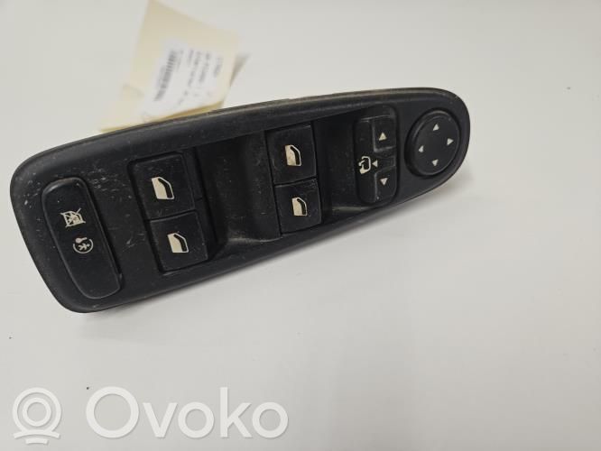 Citroen C4 I Picasso Etuoven anturi 