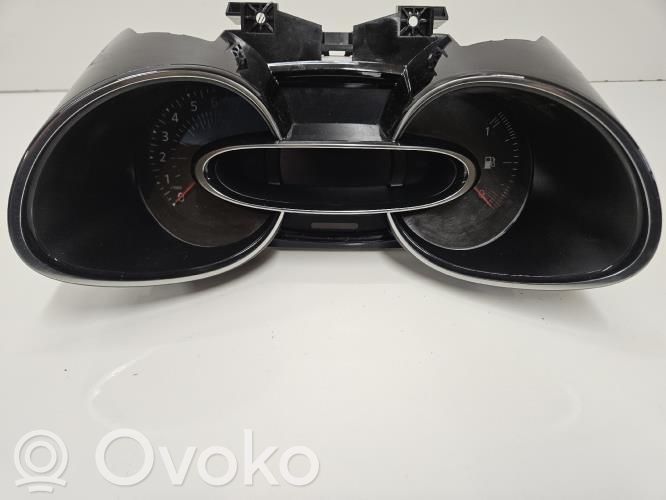 Renault Clio IV Speedometer (instrument cluster) 