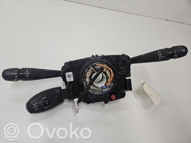 Peugeot 208 I Interruptor/palanca de limpiador de luz de giro 