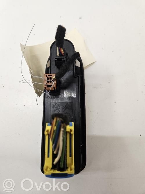 Citroen C5 Front door sensor 