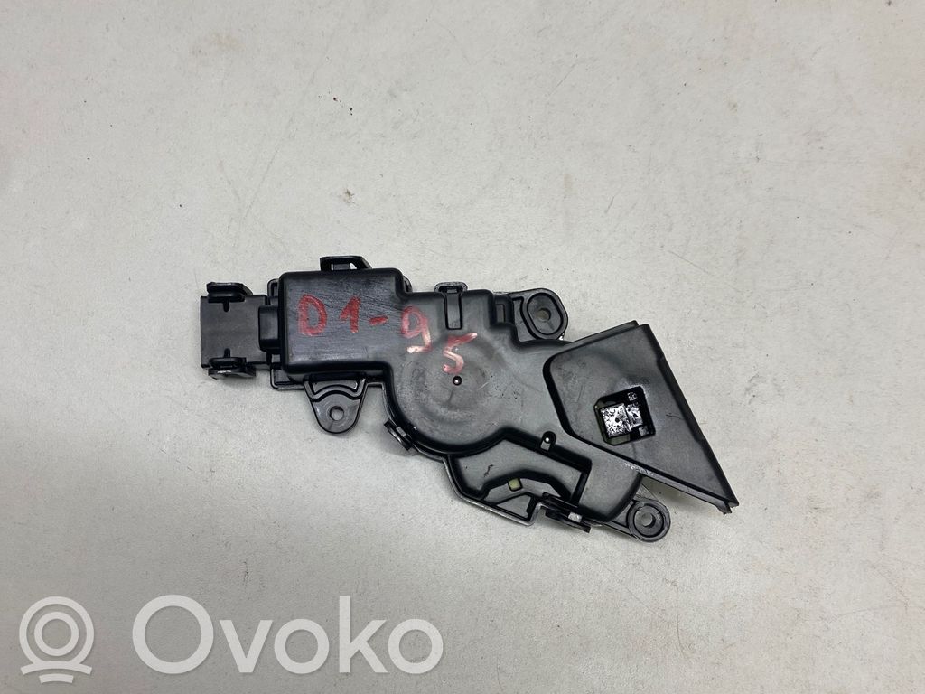Tesla Model S Daiktadėžė 