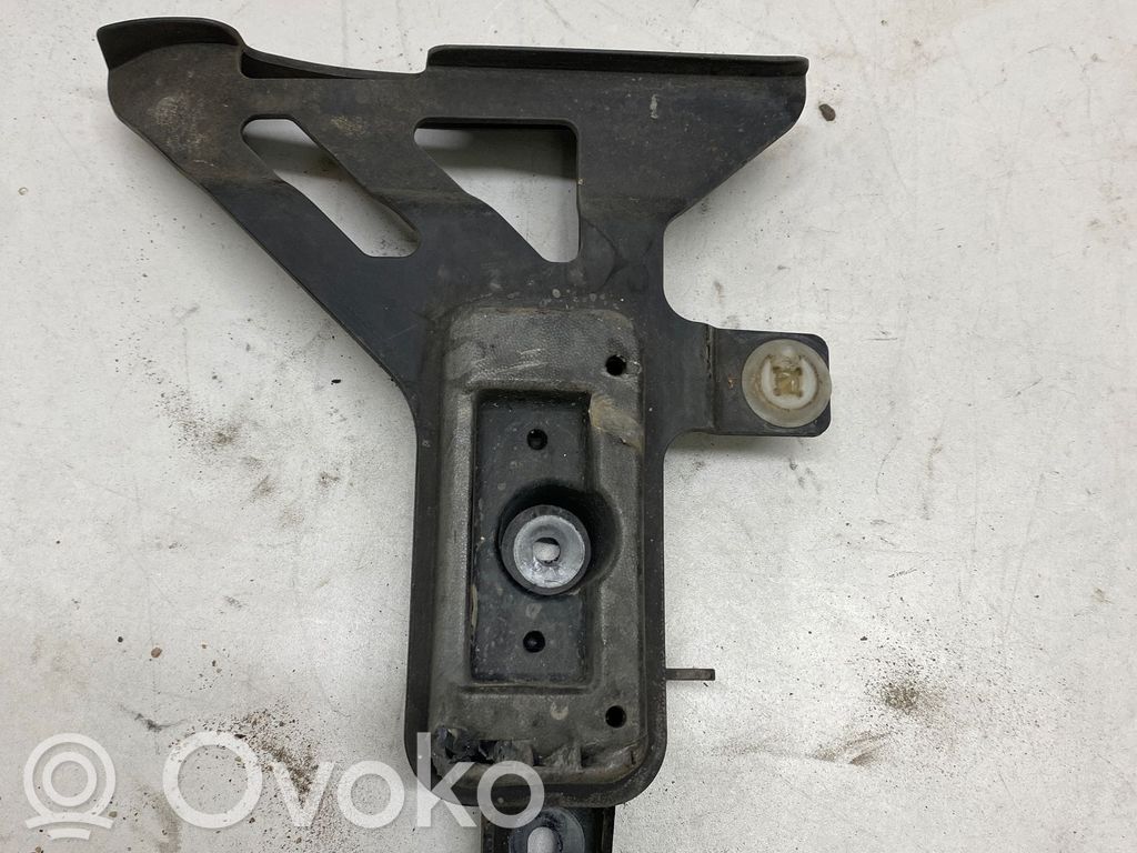 Porsche Cayenne (92A) Jacking socket point 