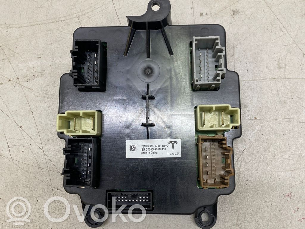 Tesla Model X Door control unit/module 