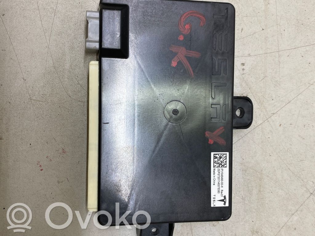 Tesla Model X Door control unit/module 