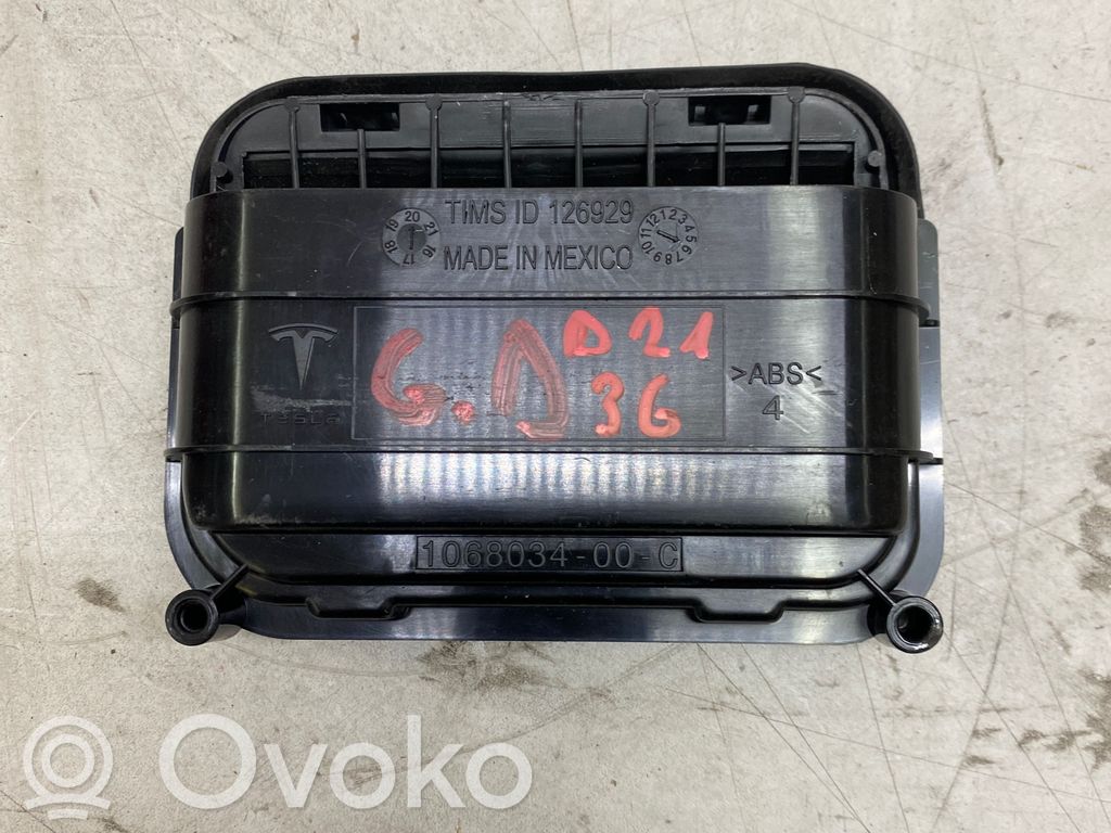 Tesla Model X Ventilācijas režģis 