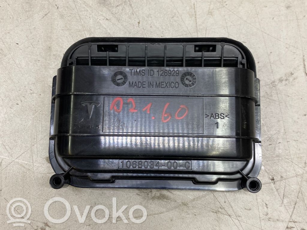 Tesla Model X Ventilācijas režģis 