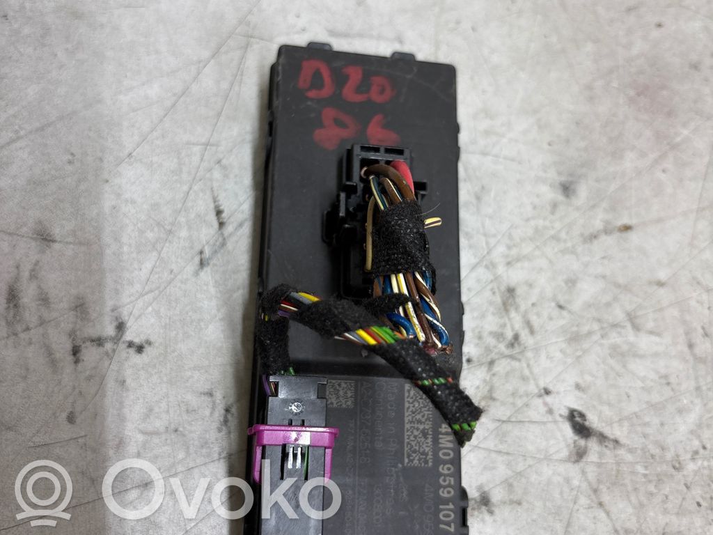 Audi A4 S4 B9 Tailgate/trunk control unit/module 