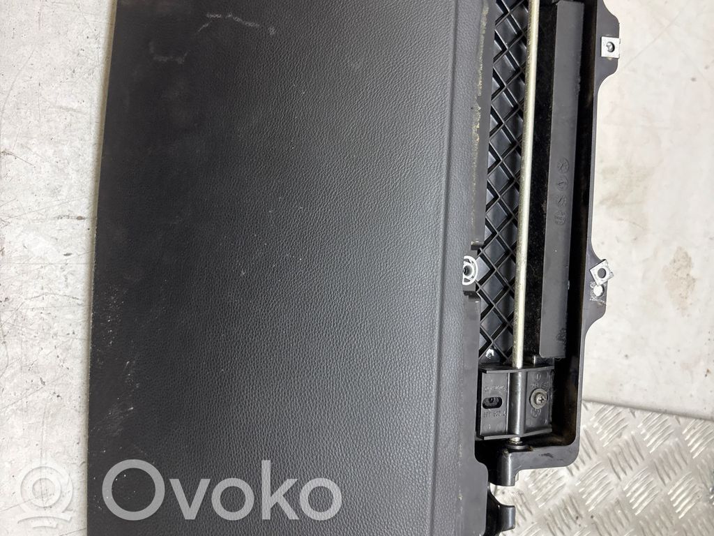 BMW 7 E65 E66 Glove box 