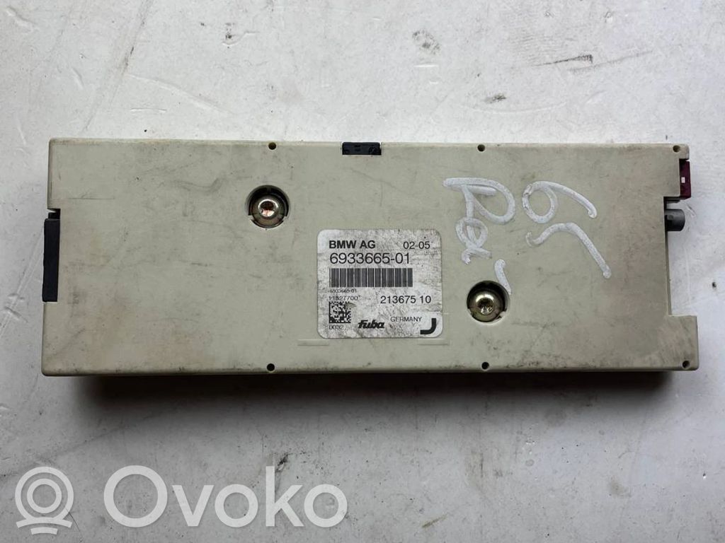 BMW 7 E65 E66 Aerial antenna amplifier 