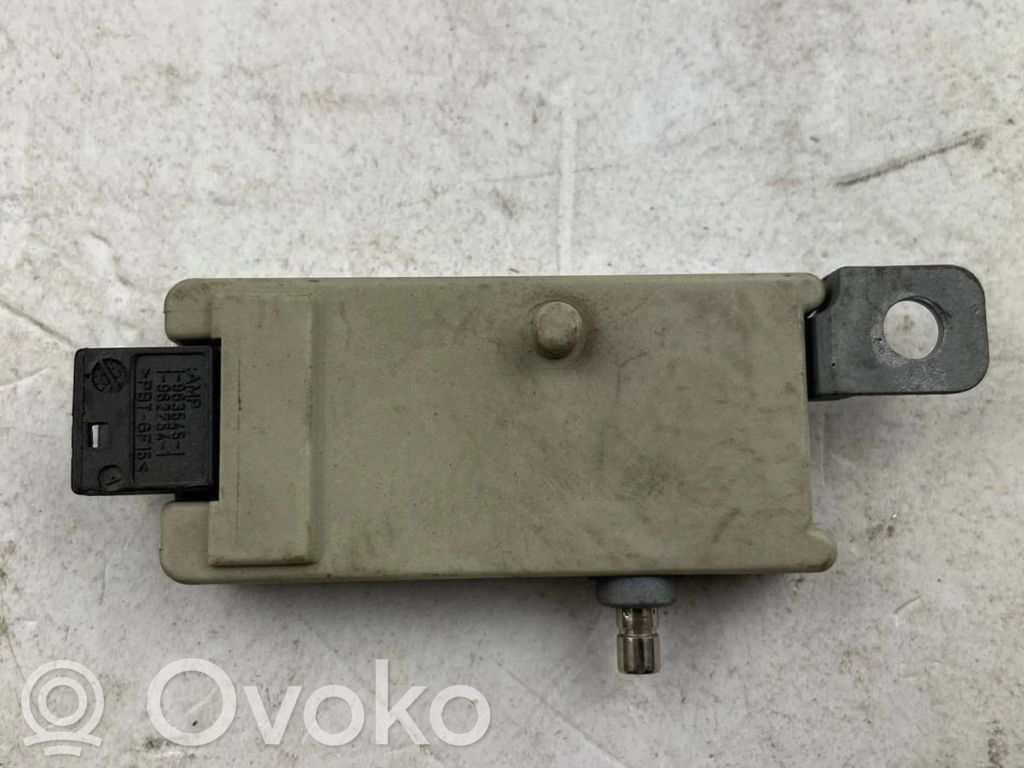 BMW 5 E39 Antenos valdymo blokas 