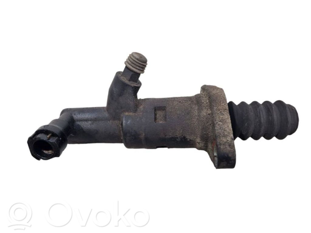 Volkswagen PASSAT B7 Cilindro de embrague hidráulico 