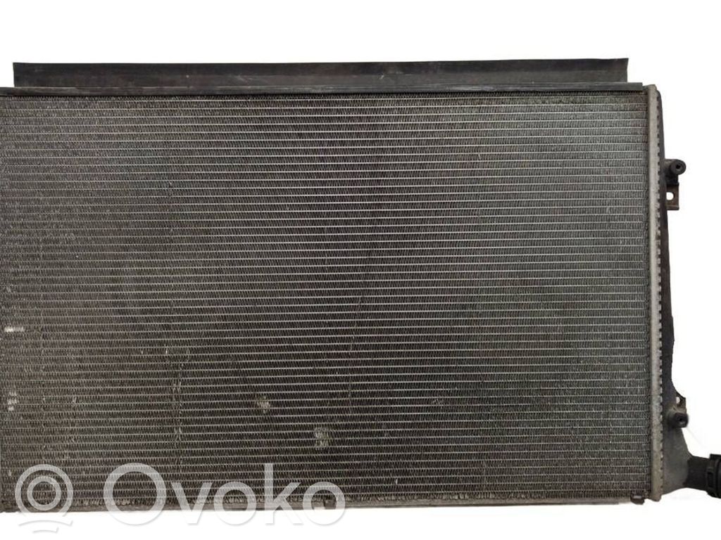 Volkswagen Jetta V Coolant radiator 