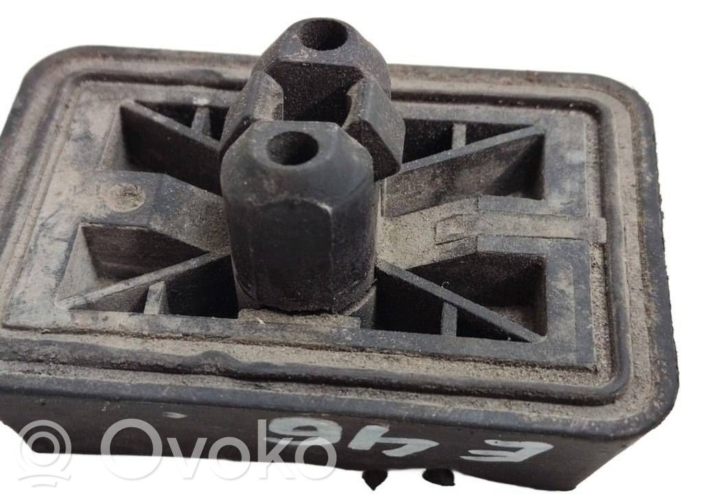 BMW 3 E46 Jacking socket point 